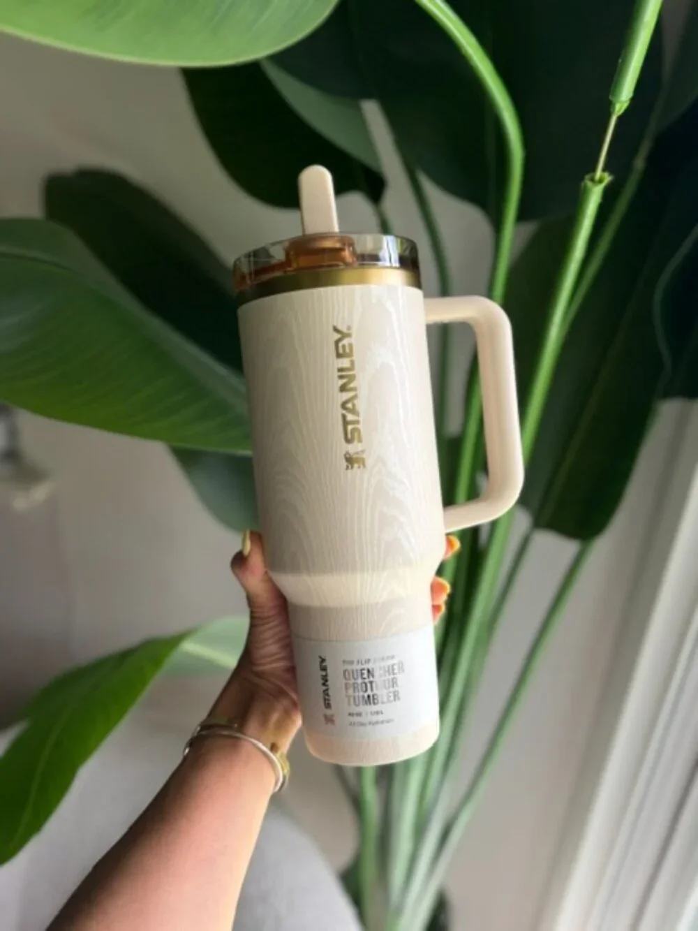 NEW! Limited Edition Wood Grain Gold 40 oz Flip Straw Stanley